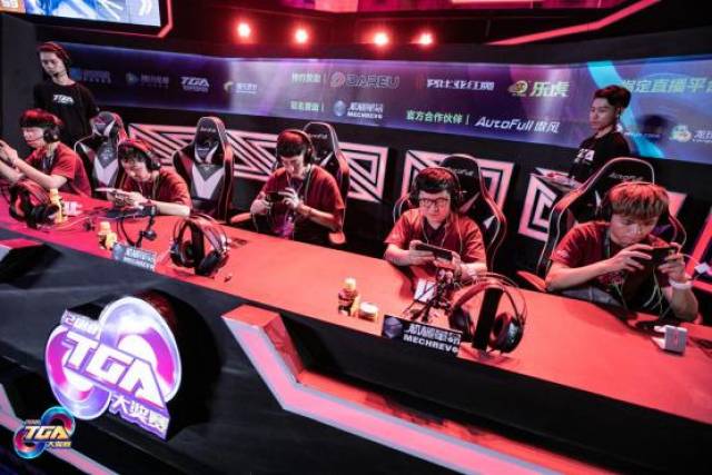 精准的直塞 精准的直塞