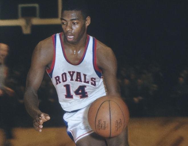 球迷提供更 球迷提供更