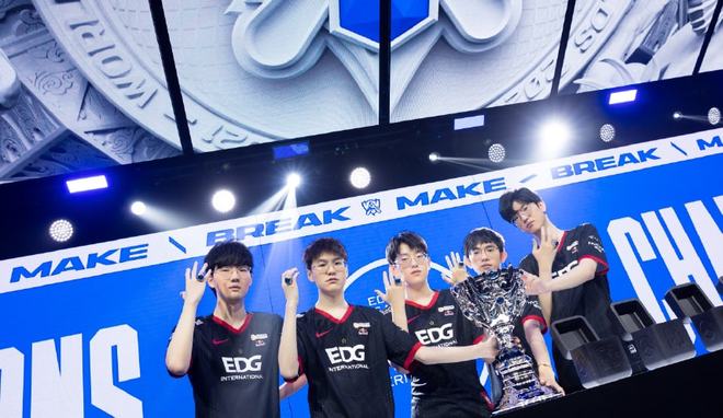 滿逆襲色彩 滿逆襲色彩